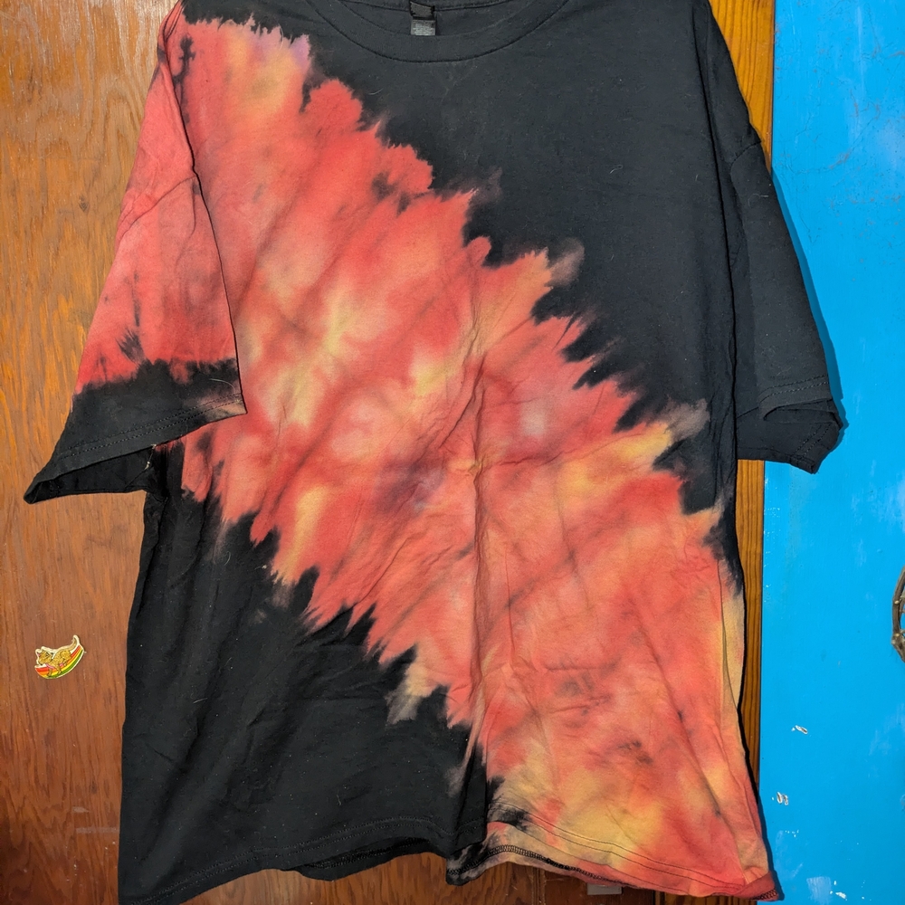 Gildan Black and Red Tie-Dye Short Sleeve Tee #9